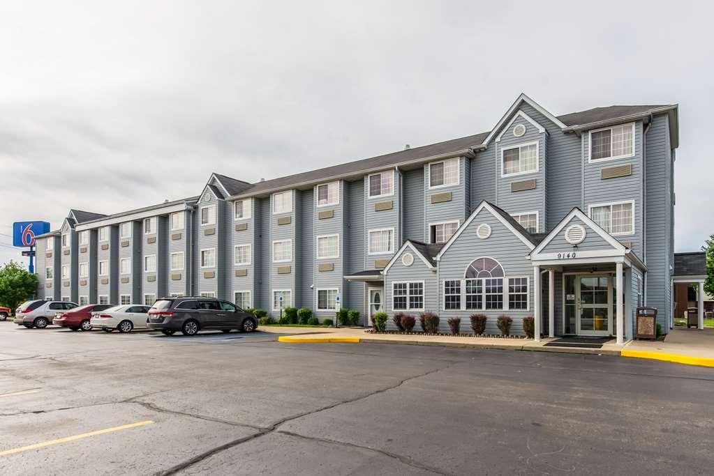 Motel 6 Indianapolis Carmel Buitenkant foto