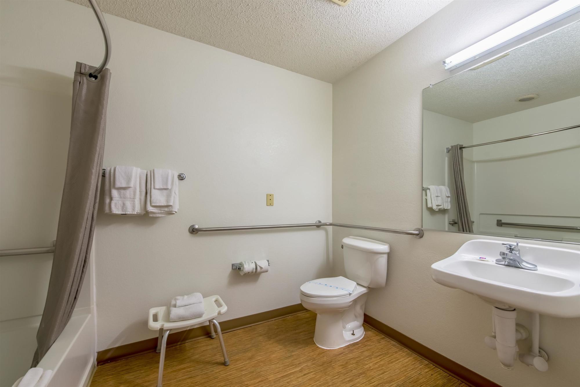 Motel 6 Indianapolis Carmel Buitenkant foto